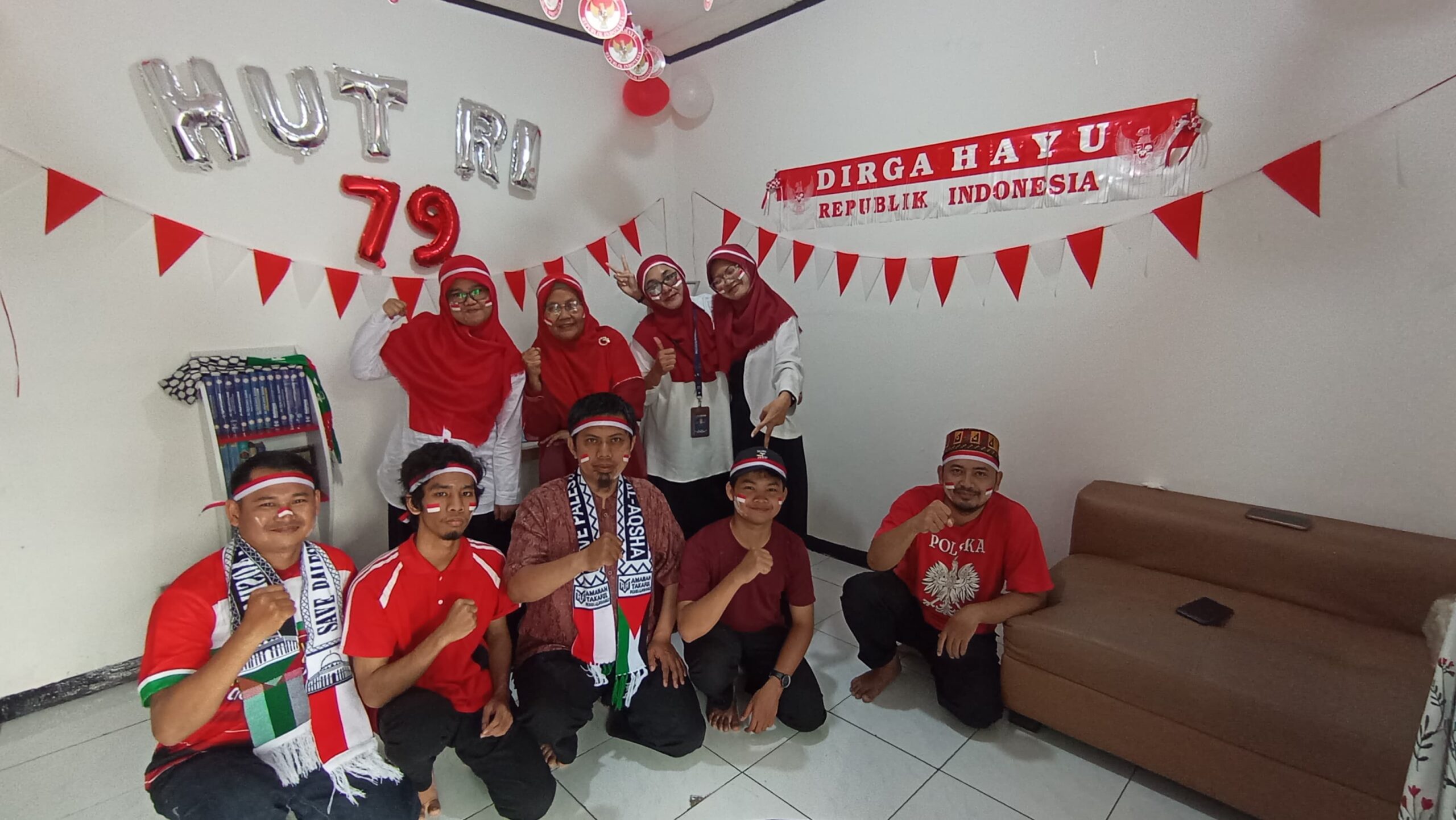 “Meriahkan HUT RI ke-79, Amanah Takaful Gelar Tasyakuran dengan Nuansa Merah Putih”